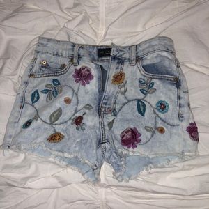 High waisted flower shorts